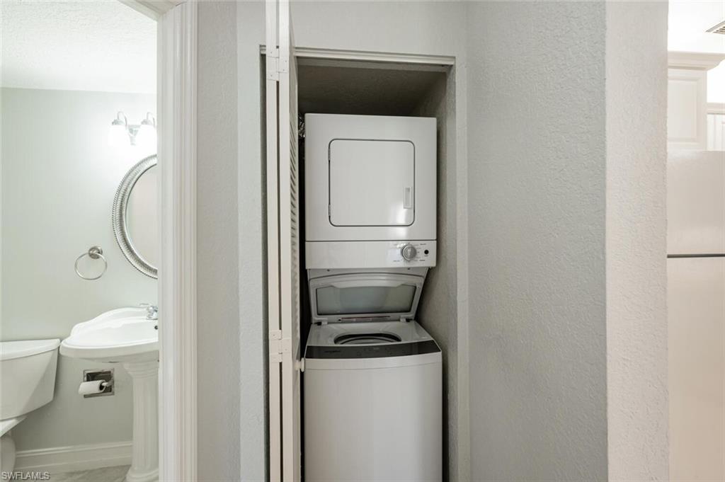 60 Emerald Woods DR # 5 Unit: B 5