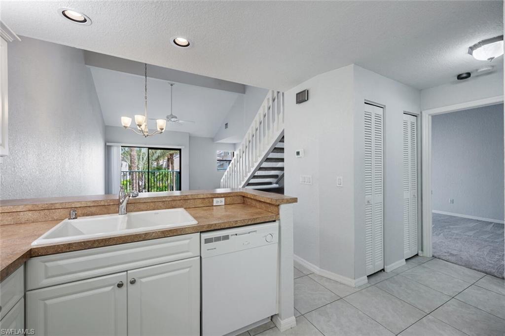 60 Emerald Woods DR # 5 Unit: B 5