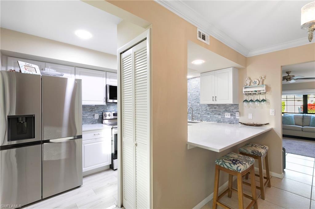 1332 Delbrook N # J2