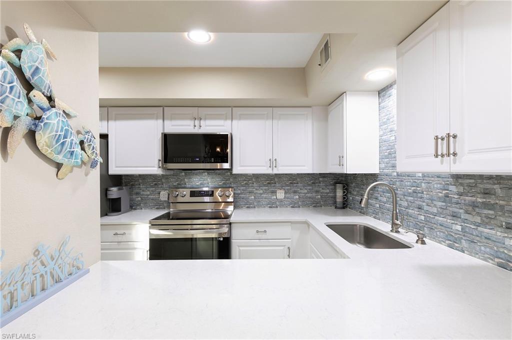 1332 Delbrook N # J2