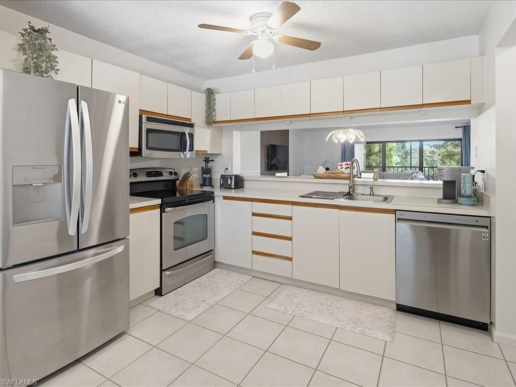 5767 Deauville CIR # D305