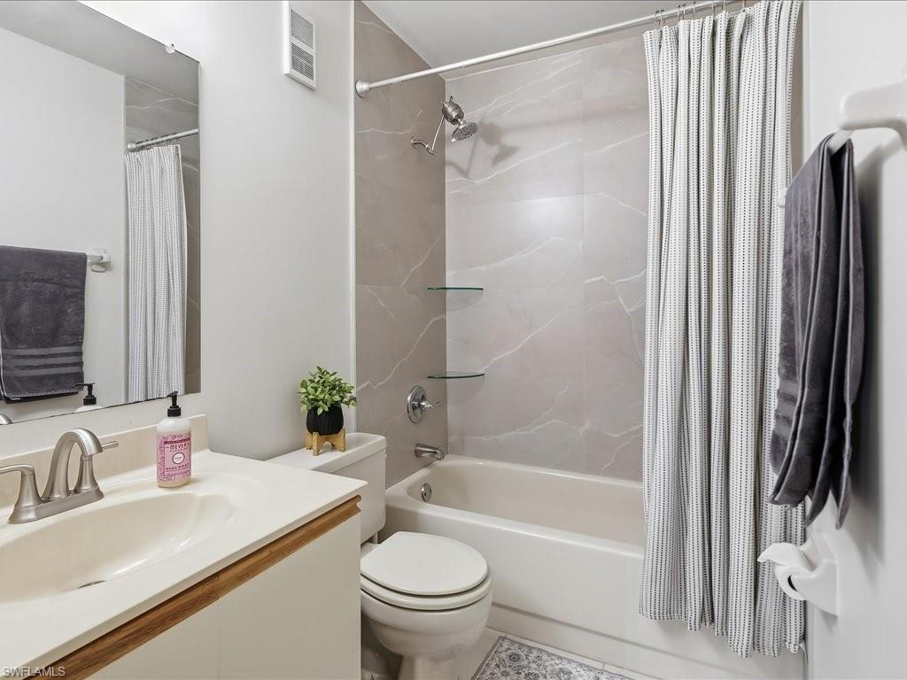 5767 Deauville CIR # D305