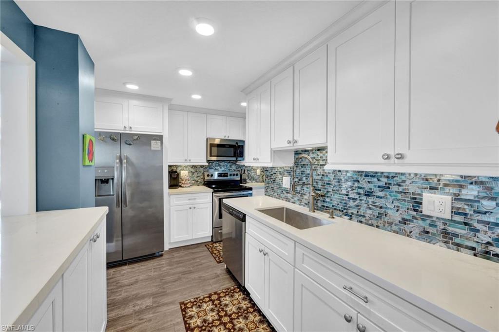 380 Seaview CT # 1703