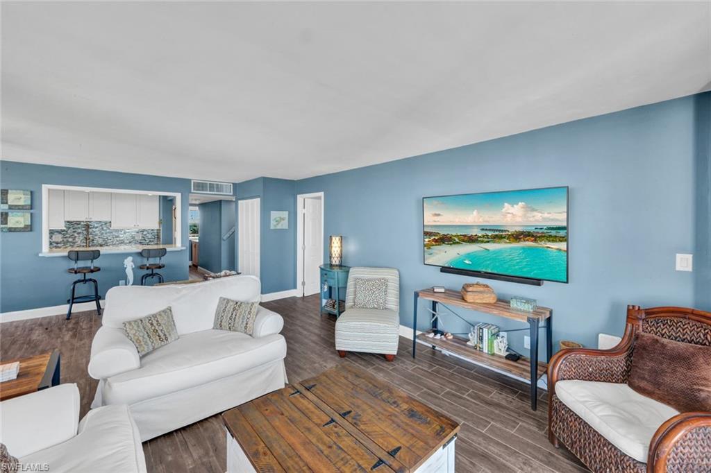 380 Seaview CT # 1703