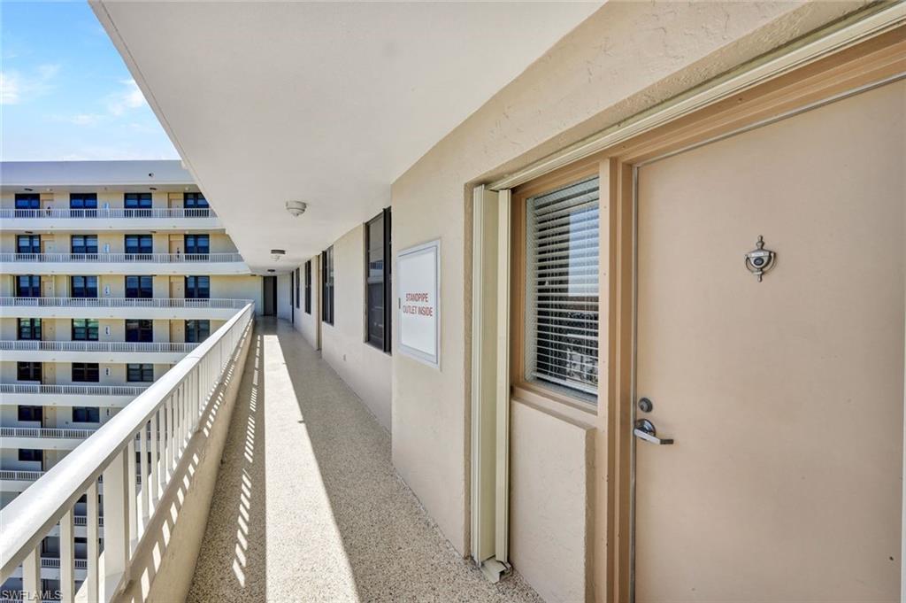 380 Seaview CT # 1703