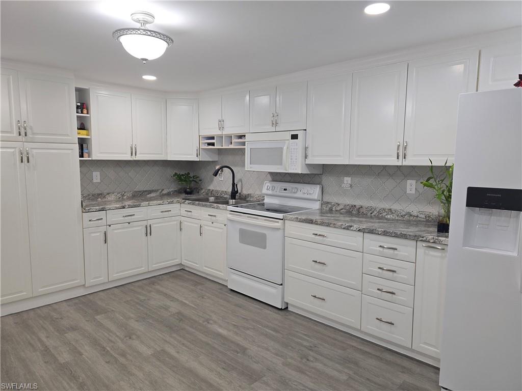 9 Moonstone CIR # M9