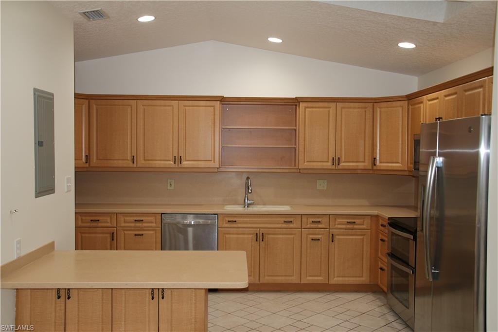 1433 Captains WALK # 18C