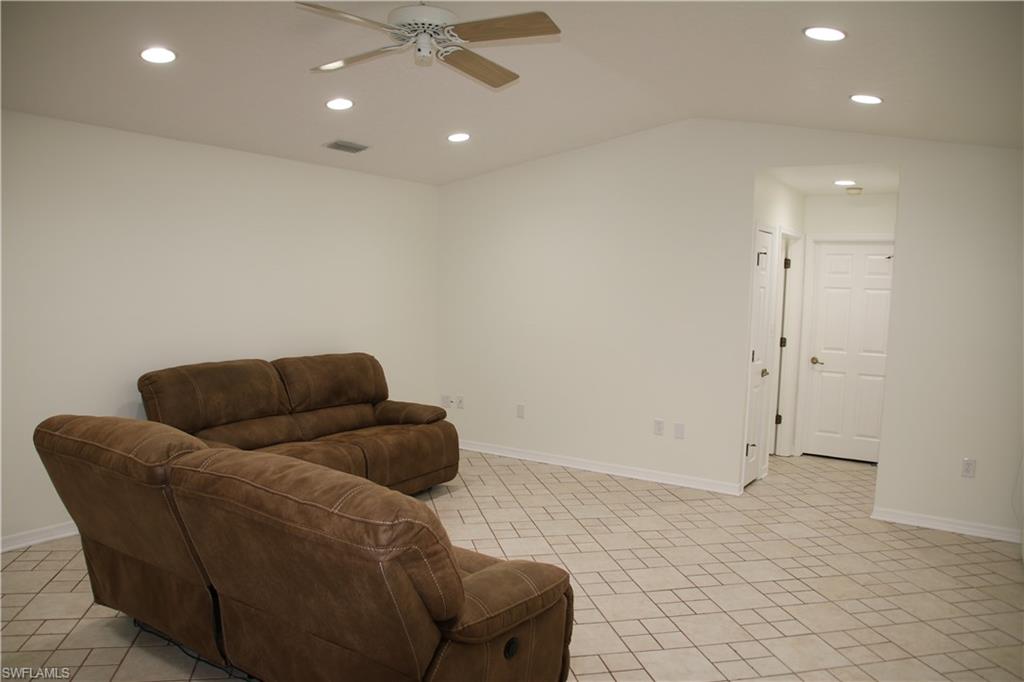 1433 Captains WALK # 18C