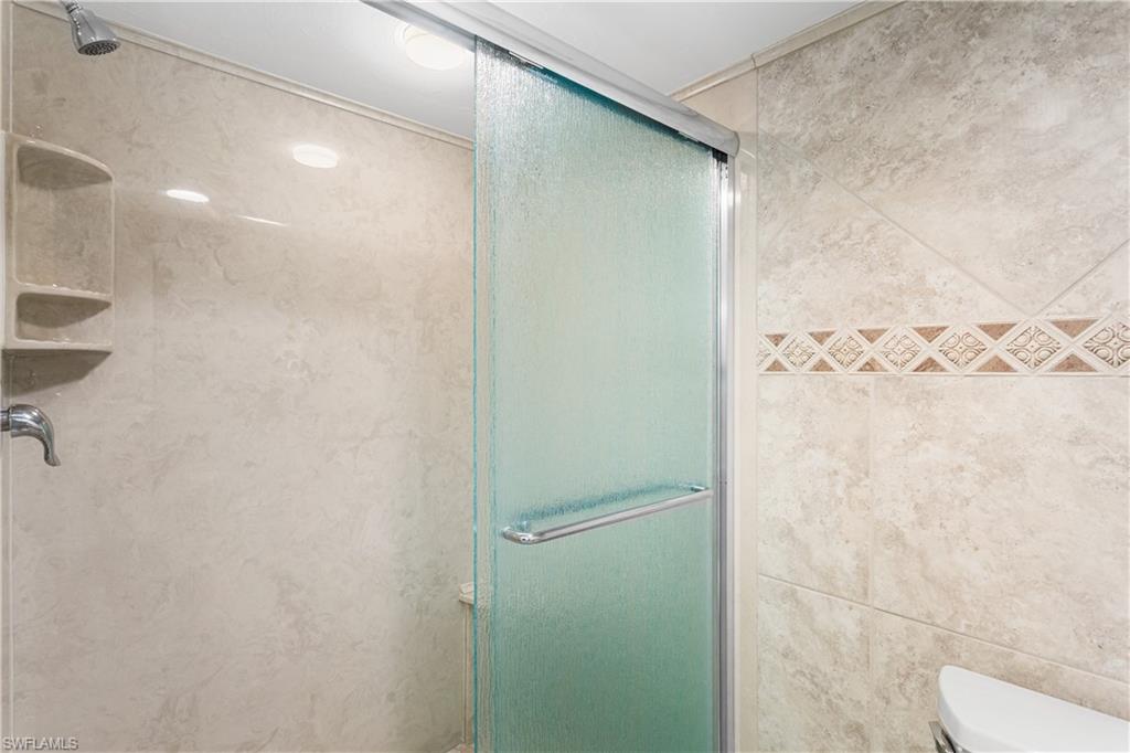 26235 Hickory BLVD # 6D