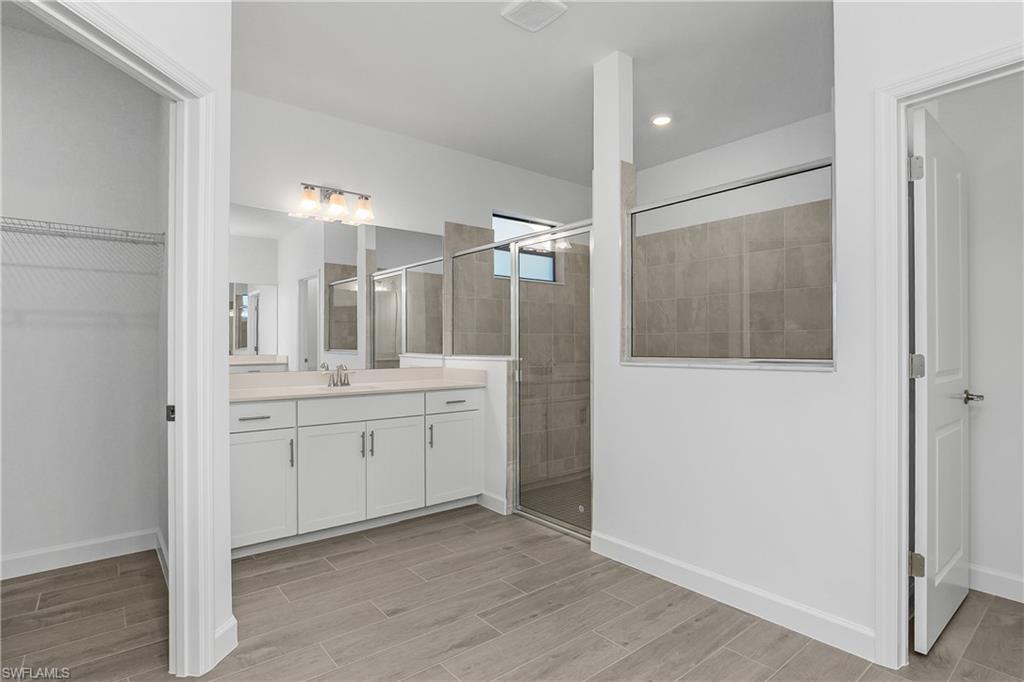 21140 Verawood LOOP