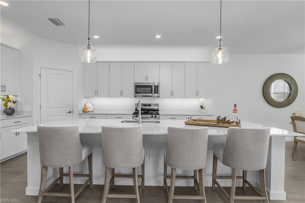 21123 Verawood LOOP