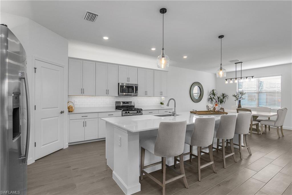 21123 Verawood LOOP