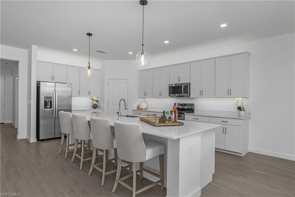 21123 Verawood LOOP