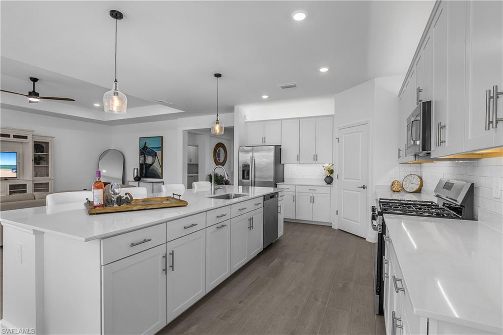 21123 Verawood LOOP