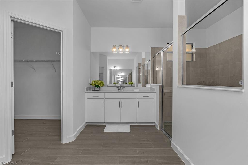21123 Verawood LOOP