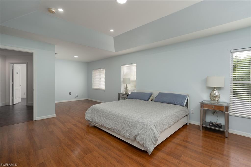 8271 Laurel Lakes WAY