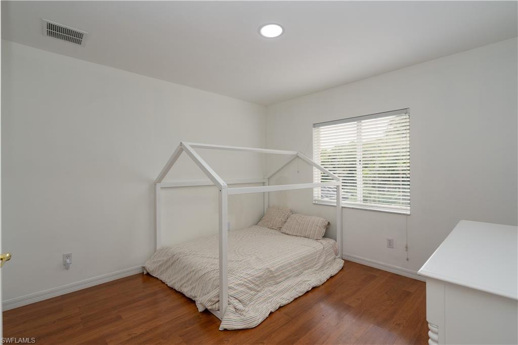 8271 Laurel Lakes WAY