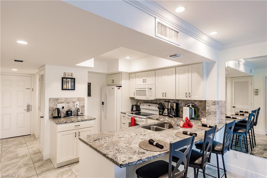 600 Neapolitan WAY # 454