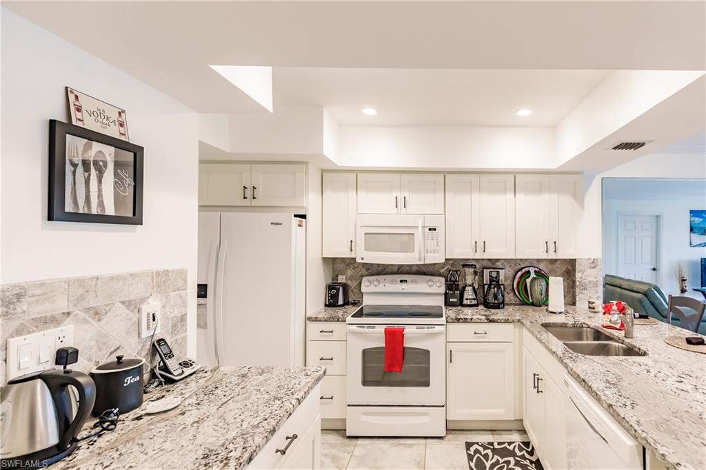 600 Neapolitan WAY # 454