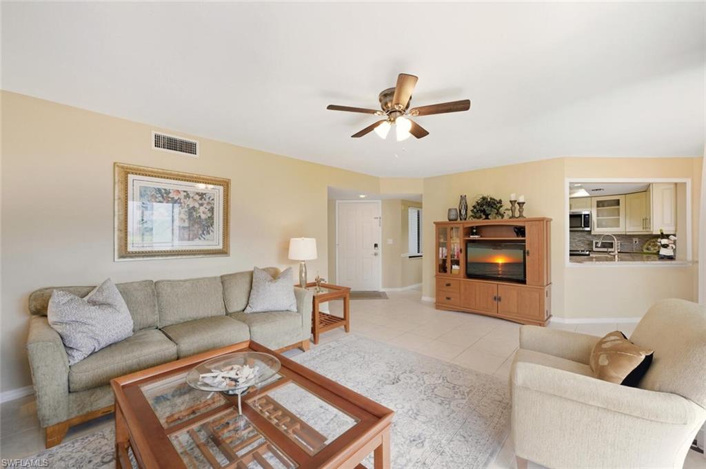 583 Beachwalk CIR # Q101