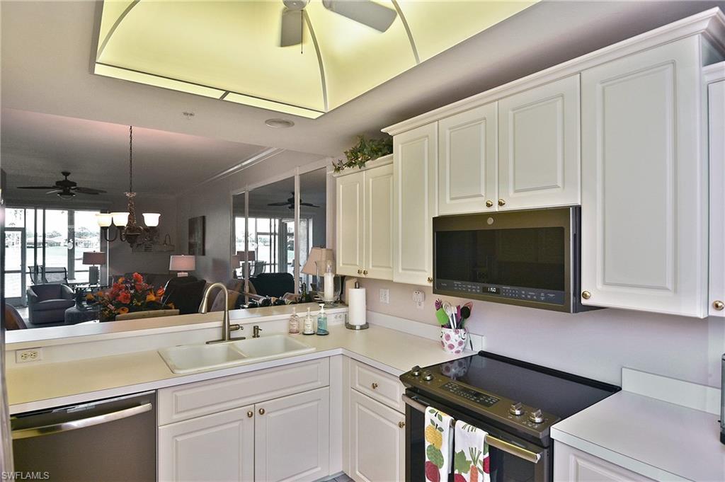 8570 CEDAR HAMMOCK CIR # 812