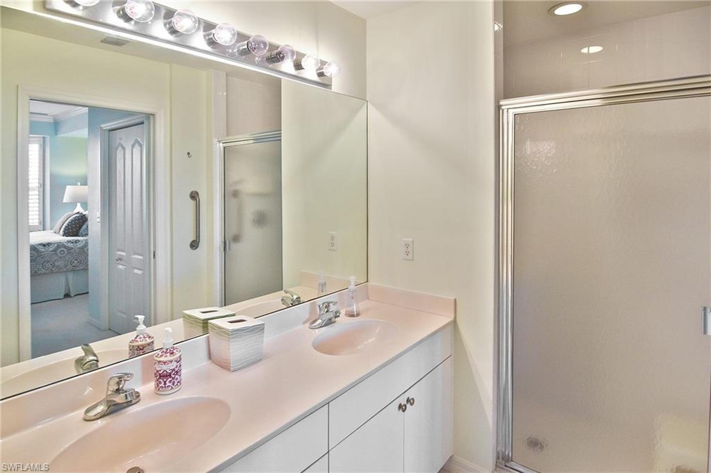 8570 CEDAR HAMMOCK CIR # 812