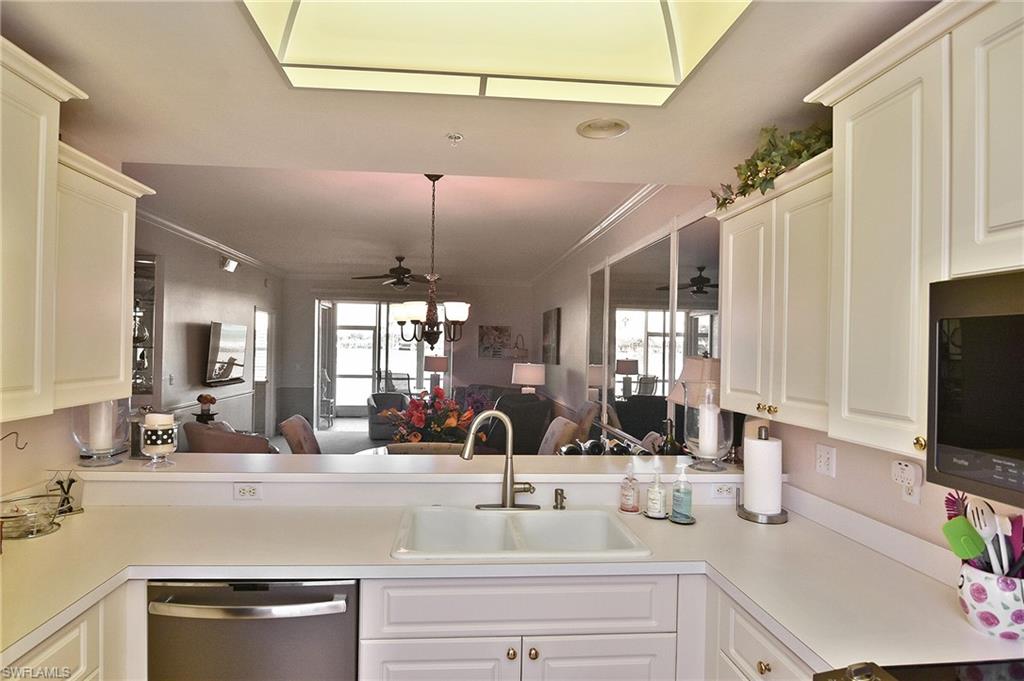 8570 CEDAR HAMMOCK CIR # 812