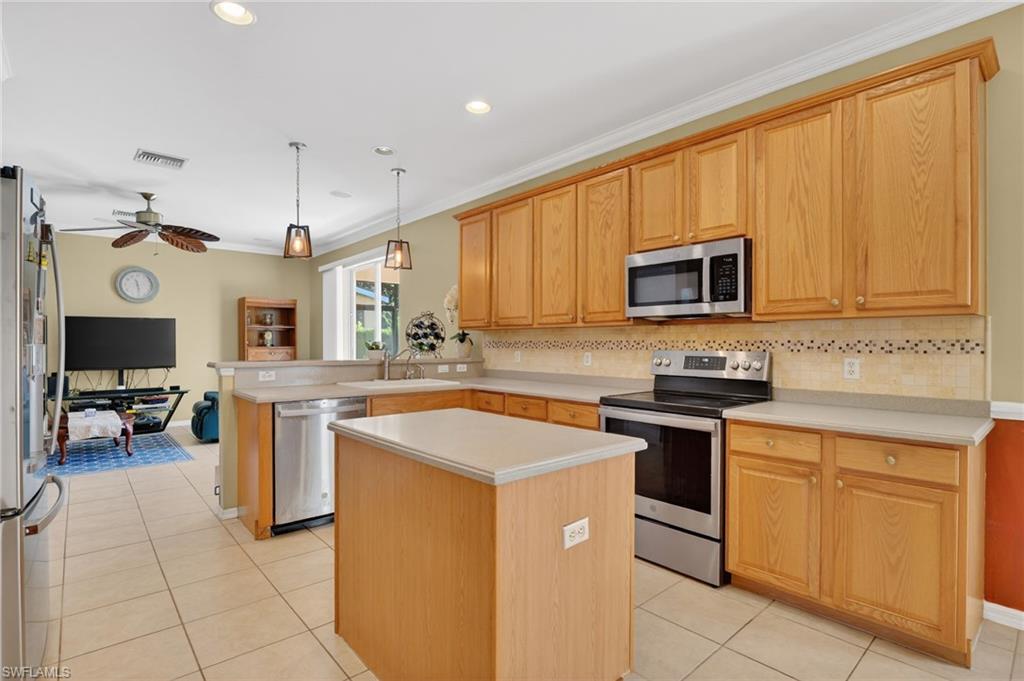 2787 Orange Grove TRL E