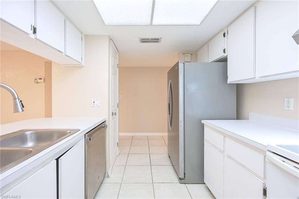 2370 Naples Trace CIR Unit: 7