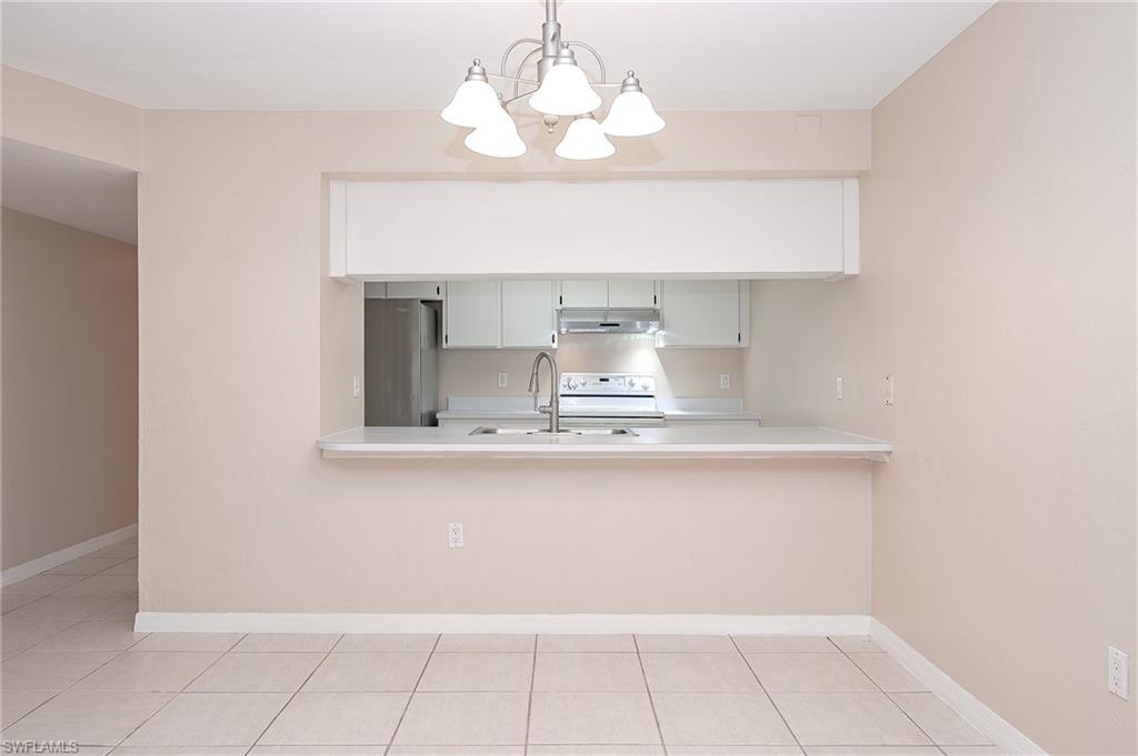 2370 Naples Trace CIR Unit: 7