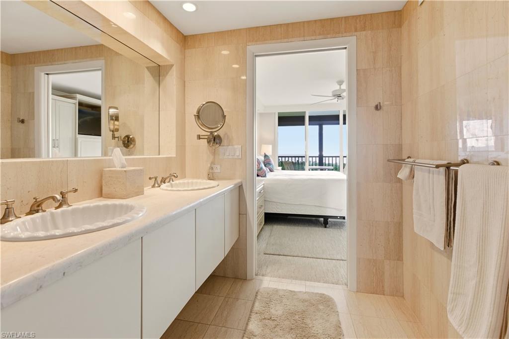 15 Bluebill AVE # 702