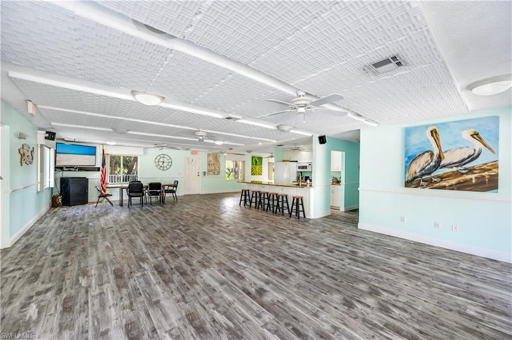 3032 Sandpiper Bay CIR # G305