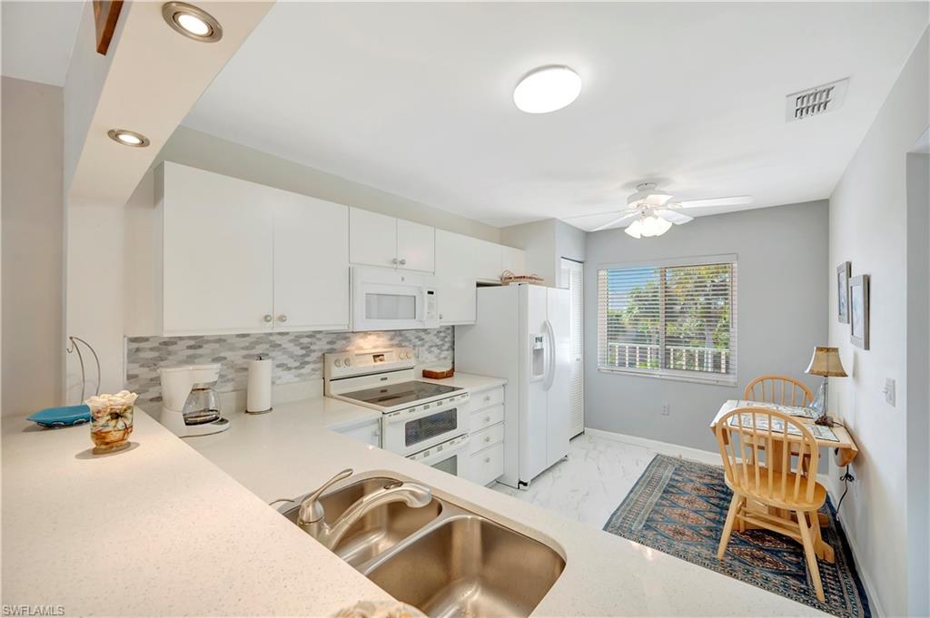 3032 Sandpiper Bay CIR # G305