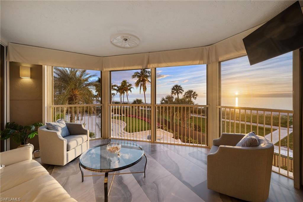 4051 Gulf Shore BLVD N # 204