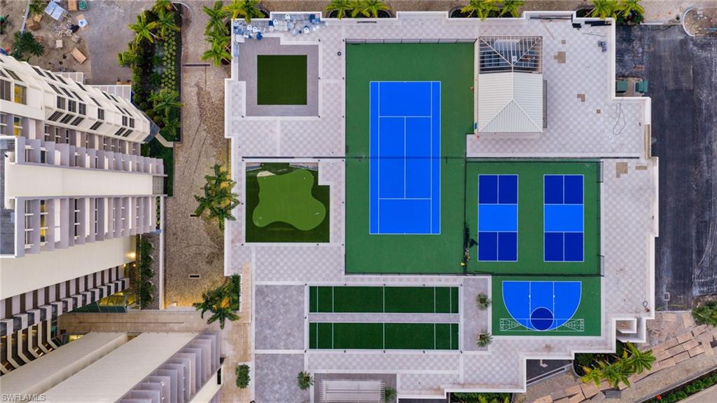 4051 Gulf Shore BLVD N # 204