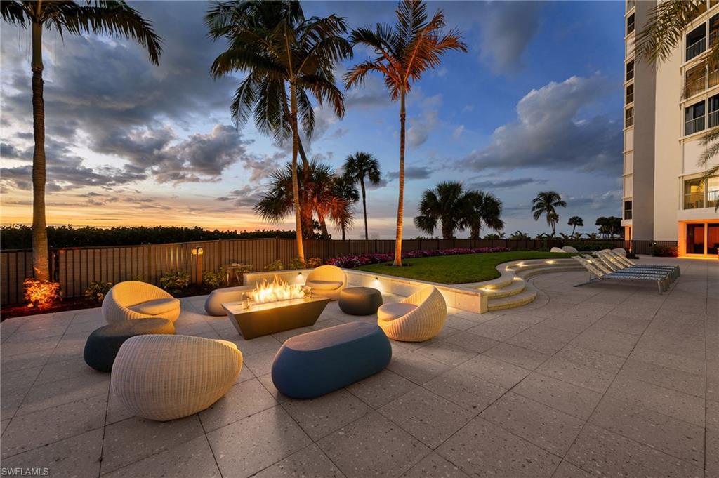 4051 Gulf Shore BLVD N # 204