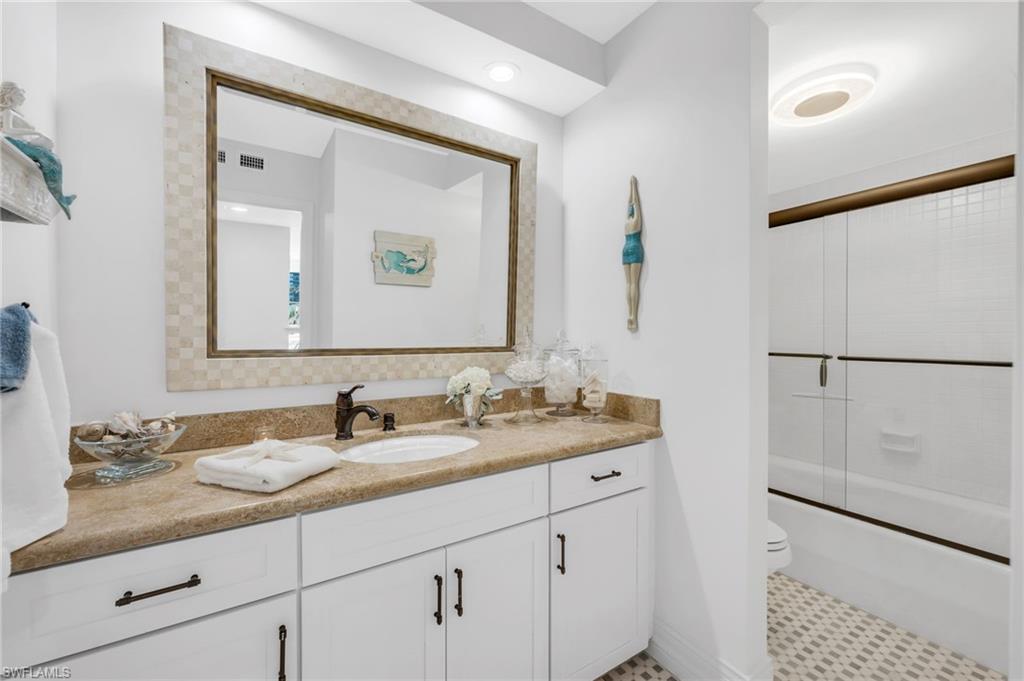 4051 Gulf Shore BLVD N # 204