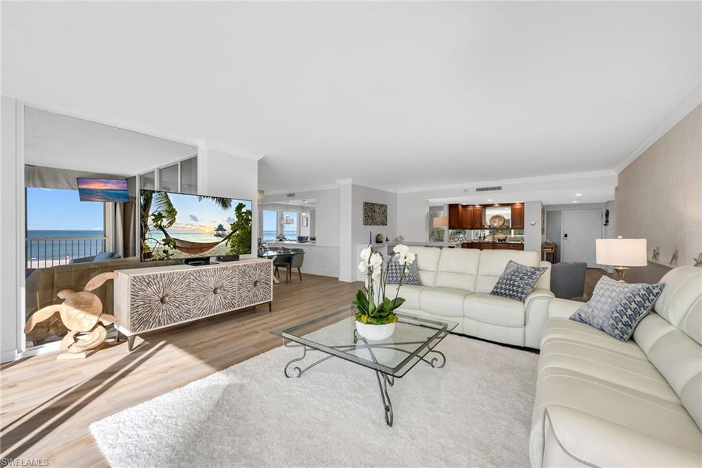 4051 Gulf Shore BLVD N # 204