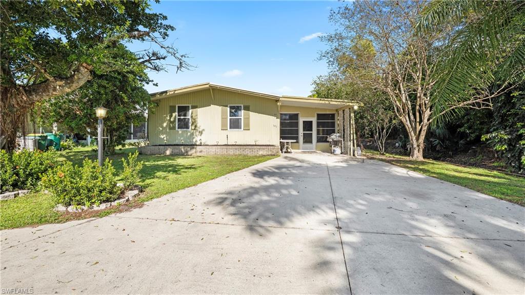 101 SUGAR LOAF LN
