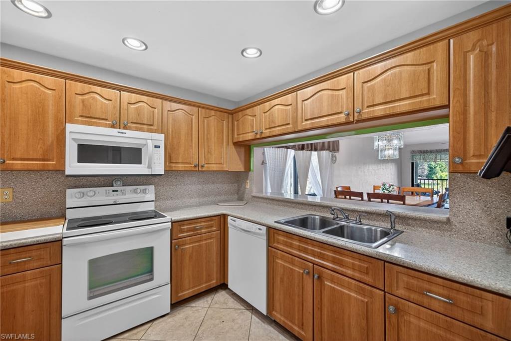 1223 Commonwealth CIR # F201