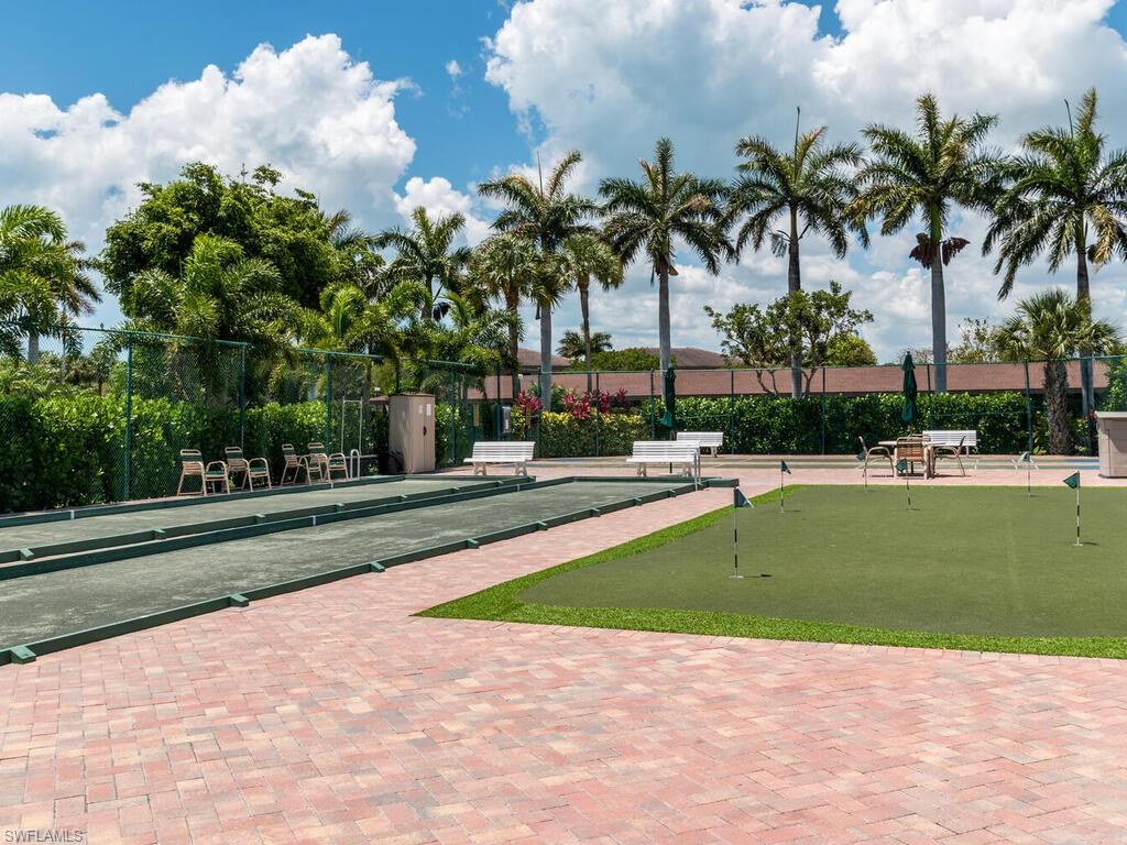 260 Seaview CT # 803