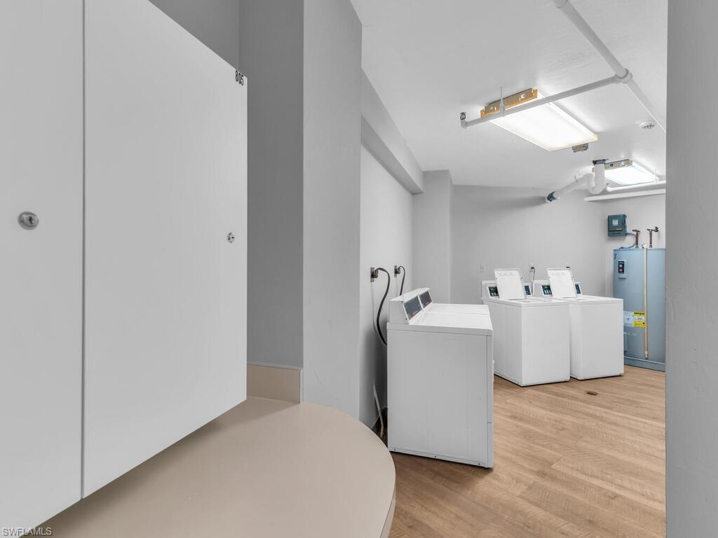 260 Seaview CT # 803