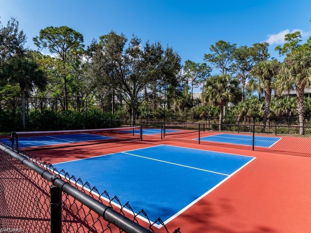 422 Valerie WAY # 202