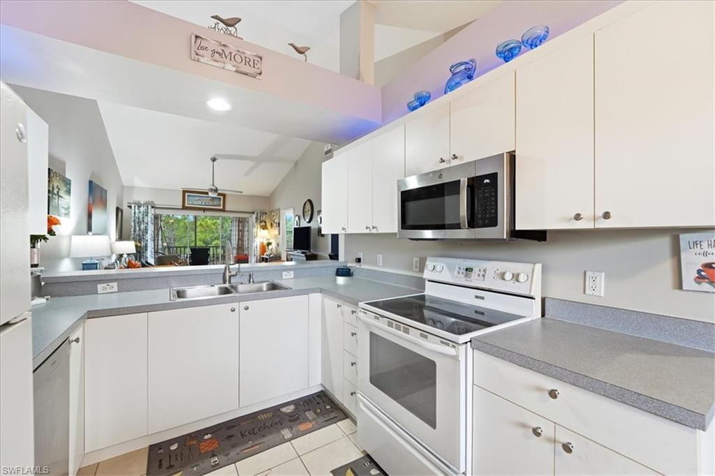 422 Valerie WAY # 202