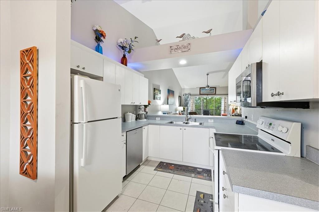 422 Valerie WAY # 202