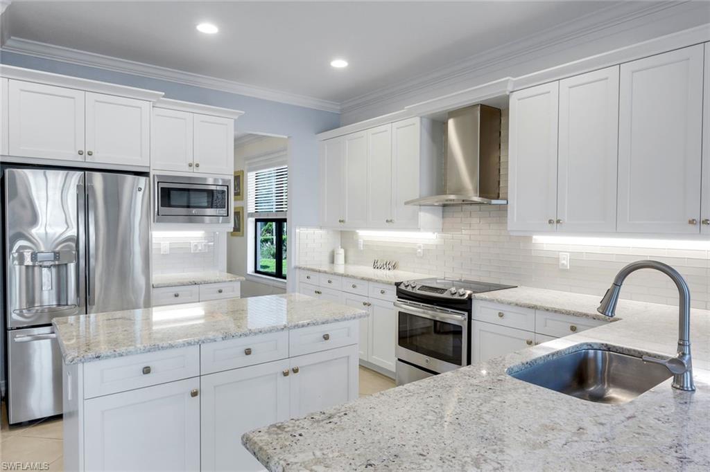 2735 Cinnamon Bay CIR