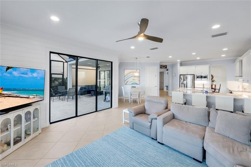 2735 Cinnamon Bay CIR