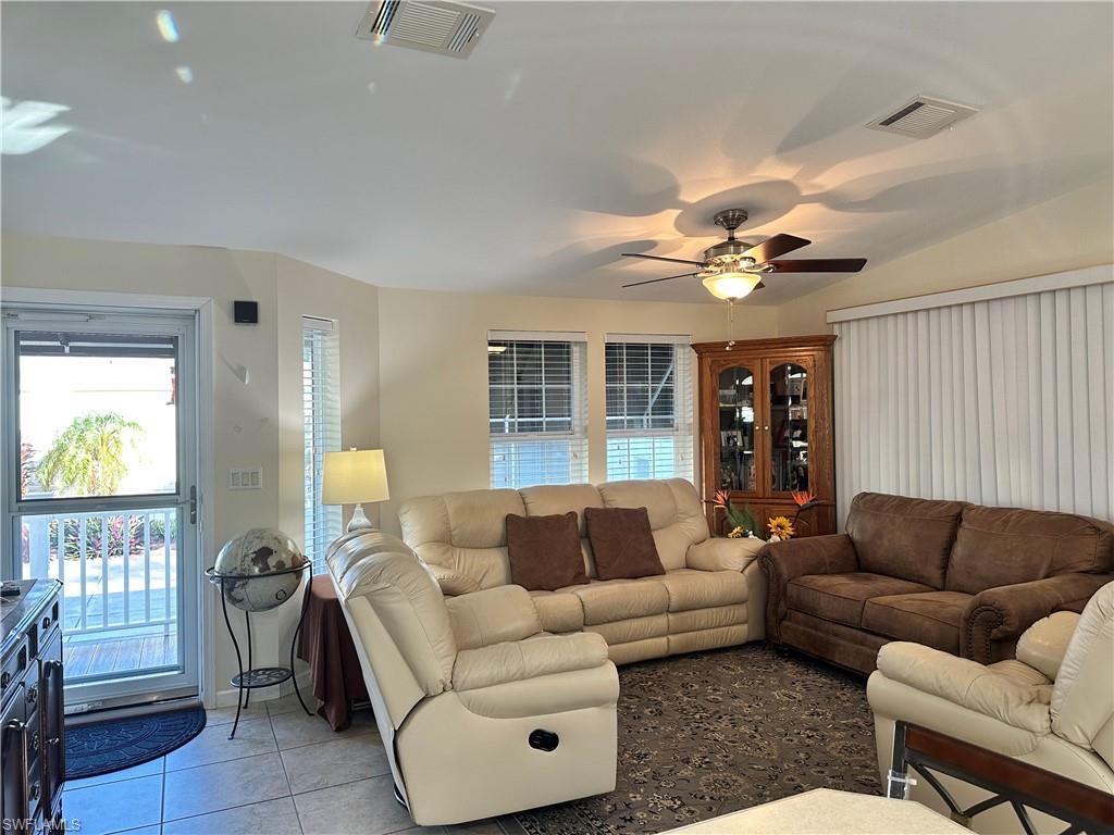 1514 Diamond Lake CIR