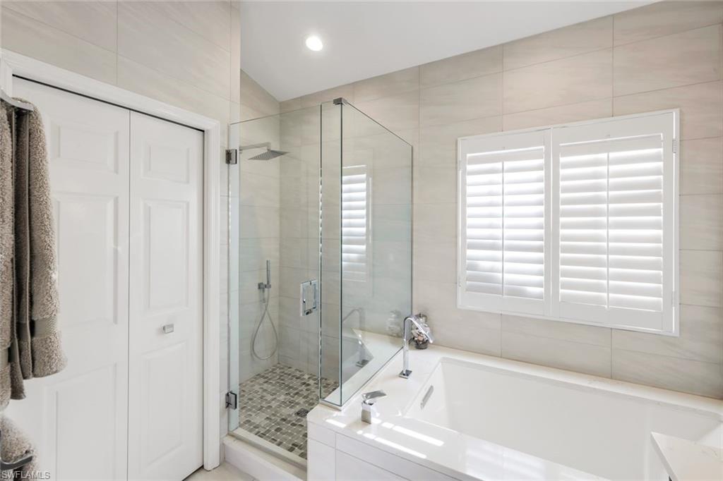 27030 Lake Harbor CT # 202