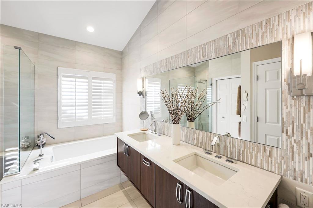 27030 Lake Harbor CT # 202